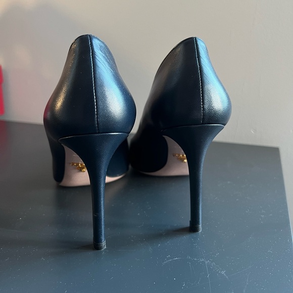 Prada - New - size 38 - leather pumps in Navy Blue - Picture 3 of 6